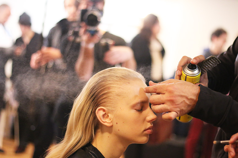 giambattista-valli-backstage-paris