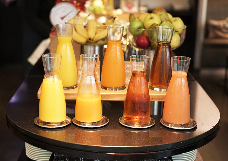 hotel-renaissance-paris-breakfast2