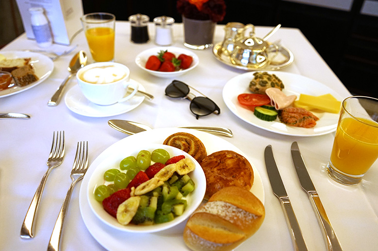 hotel-schlossgarten-breakfast